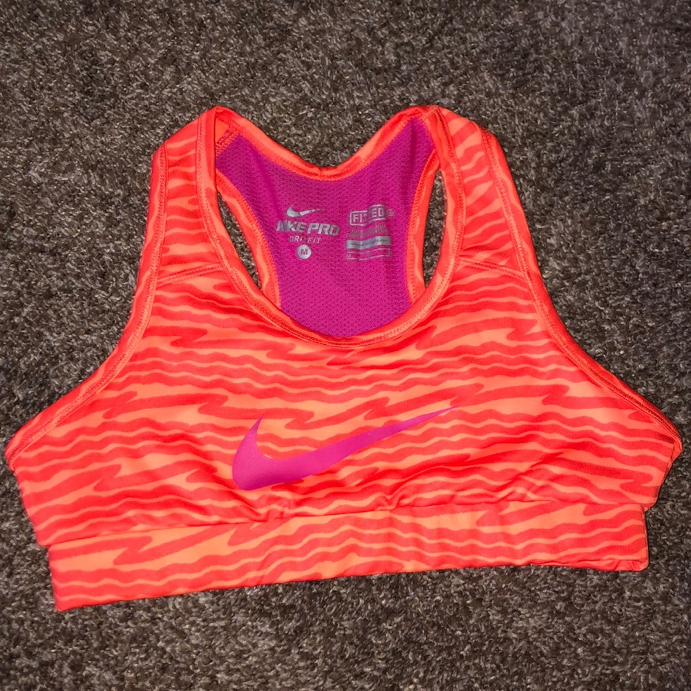 Girls Nike pro sports bra